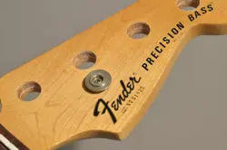 1976-1977 VINTAGE FENDER