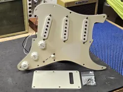 2013 FENDER USA AMERICAN STRAT LOADED PICKGUARD CUSTOM SHOP TEXAS SPECIAL GUITAR