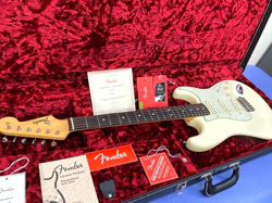 FENDER AMERICAN ORIGINAL '60S STRATOCASTER ELECTRIC GUITAR FROM JAPAN