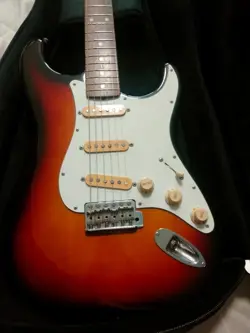 FENDER JAPAN STRATOCASTER VINTAGE E SERIAL