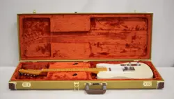 6-STRING GUITAR WHITE