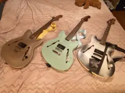 TOM DELONGE SIGNATURE FENDER STARCASTER SATIN SURF GREEN!