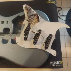 2003 AGAVE BLUE FENDER STRAT STRATOCASTER VERY GOOD CLEAN SHAPE MADE IN MEXICO