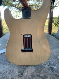 FENDER STRATOCASTER BODY