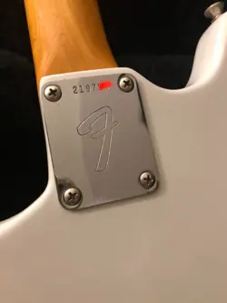 FENDER MUSTANG IN