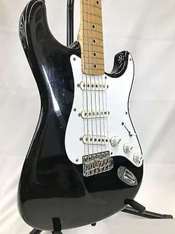 FENDER JAPAN ST-57 USED BASSWOOD BODY MAPLE NECK MAPLE FINGERBOARD W/SOFT CASE