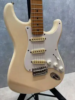 SQUIER BY FENDER SST-30 1986  ELECTRIC GUITAR EXCELLENT CONDITION