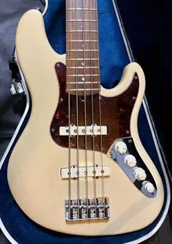 FENDER AMERICAN DELUXE JAZZ BASS V