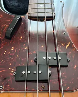 FENDER PRECISION BASS LEFTY