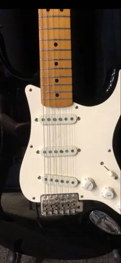 VINTAGE SERIES STRATOCASTER