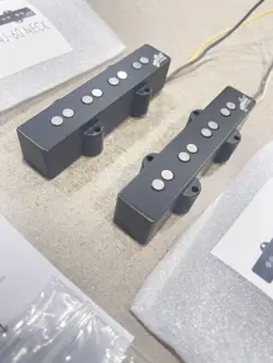 AGUILAR AG 4J-60 JAZZ BASS PICKUPS. VINTAGE MID-60S FENDER CLASSIC TONE