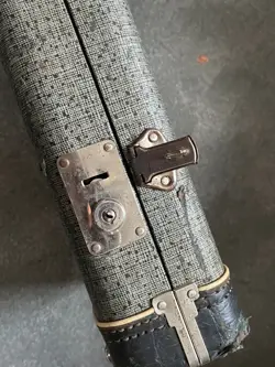 1960S FENDER MUSICMASTER DUO SONIC MUSTANG GUITAR HARD CASE