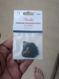 FENDER PREMIUM CELLULOID