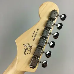 STRATOCASTER OMOCHI USED