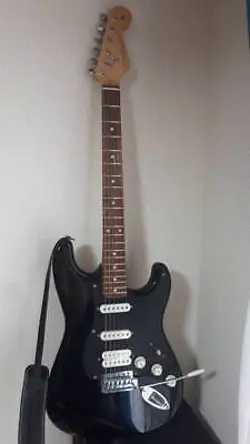 FENDER LOOK SQUIER
