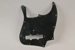 1976-1977 FENDER JAZZ