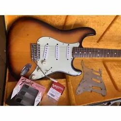 FENDER AMERICAN VINTAGE 62 STRATOCASTER NO.LG547