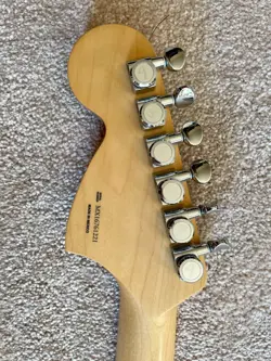 VINTAGE BLONDE ELECTRIC