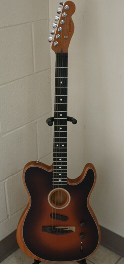 FENDER AMERICAN ACOUSTASONIC STRAT ACOUSTIC/ELECTRIC GUITAR 2020 SUNBURST FINISH