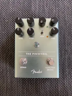 FENDER THE PINWHEEL ROTARY SPEAKER EMULATOR PEDAL