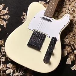 SQUIER BY FENDER AFFINITY SERIES TELECASTER LAUREL FINGERBOARD WHITE PICKGUARD