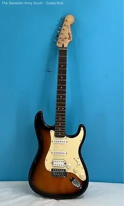 STRAT NATURAL WOOD