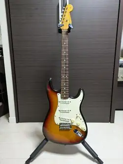 FENDER STRATOCASTER AMERICAN VINTAGE 62'