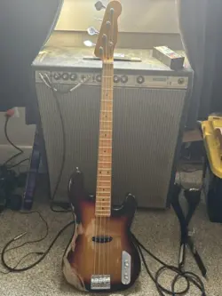 REPLICA FENDER PRECISION