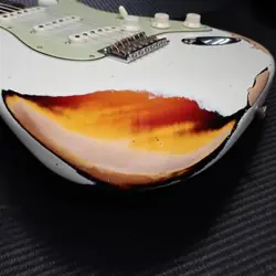 FENDER CUSTOM SHOP 1960 STRATOCASTER HEAVY RELIC AGED OLYMPIC WHITE OVER 3-COLOR