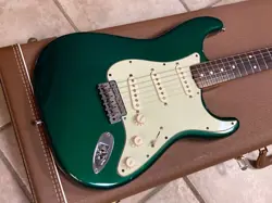 2008 FENDER VINTAGE HOT ROD '62 STRATOCASTER SHERWOOD GREEN W CASE