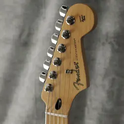 FENDER PLAYER SERIES STRATOCASTER BUTTERCREAM MAPLE