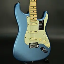 FENDER AMERICAN PERFORMER STRATOCASTER MAPLE SATIN LAKE PLACID BLUE