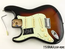 LEFTY FENDER PLAYER PLUS SERIES, STRATOCASTER STRAT LOADED BODY SUNBURST 3TS