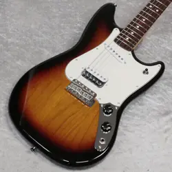FENDER: MADE IN JAPAN LIMITED CYCLONE ROSEWOOD 3-COLOR SUNBURST
