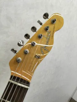 CUSTOM TELECASTER CHERRY