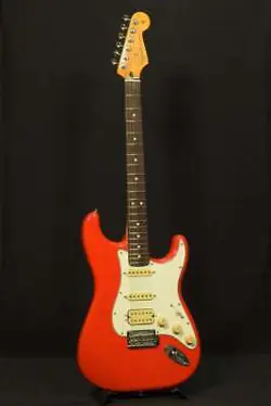 FENDER PLAYER II STRATOCASTER HSS CORAL RED/ROSEWOOD