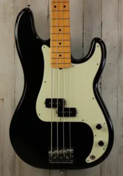 USED FENDER AMERICAN PROFESSIONAL II PRECISION BASS (064)