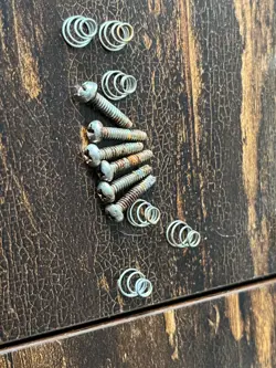 FENDER PICKUP SCREWS