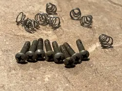 PICKUP SCREWS