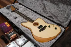 2023 FENDER AMERICAN ACOUSTASONIC JAZZMASTER - SOLID SITKA SPRUCE TOP