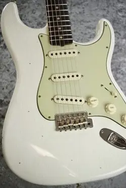 FENDER CUSTOM SHOP 1960 STRATOCASTER JOURNEYMAN RELIC OLYMPIC WHITE 3.62KG
