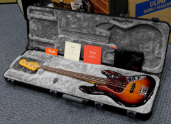 2023 FENDER AMERICAN PROFESSIONAL II JAZZ BASS W/ CASE! 3-COLOR SUNBURST! NICE!