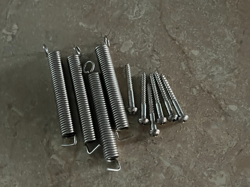SET 1970S FENDER STRATOCASTER GUITAR BRIDGE SCREWS SPRINGS
