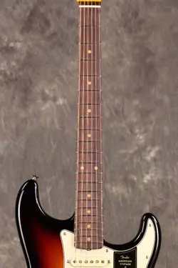 FENDER AMERICAN VINTAGE II 1961 STRATOCASTER ROSEWOOD FINGERBOARD 3-COLOR SUNBUR