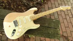 2004 STRATOCASTER 50TH