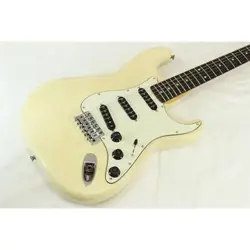 ELECTRIC GUITAR USED FENDER JAPAN ST72-65 STRATOCASTER BASSWOODBODY WHITE