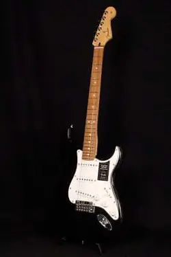 FENDER PLAYER SERIES STRATOCASTER BLACK PAU FERRO  S N MX23006400