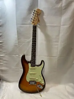 STRATCASTER BY FENDER