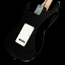 FENDER PLAYER SERIES STRATOCASTER BLACK MAPLE    3.49KG