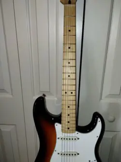 STRATOCASTER WITH COFFIN